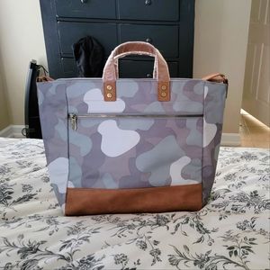 NWOT Thirty-One Step Up Tote - Soft Camo
